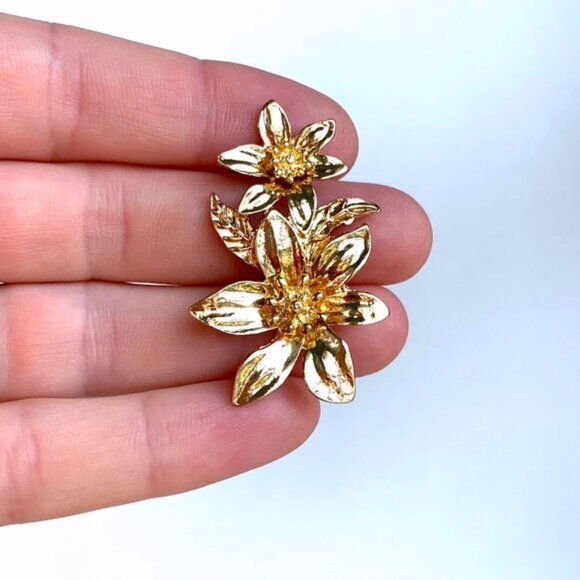 NEW~ Anthropologie Shashi Double Flower Drop Gold Earrings - Picture 6 of 7